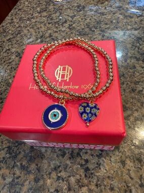 NEW! 🧿 Gorgeous stretchy beaded bracelet set with charms. New in box.